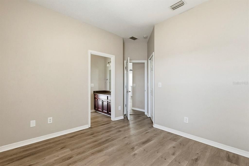 For Sale: $415,000 (4 beds, 3 baths, 3016 Square Feet)