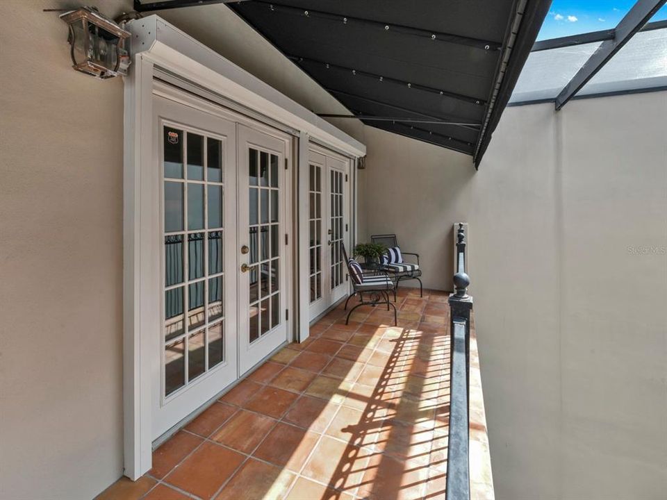 合同活跃: $1,195,000 (3 贝兹, 3 浴室, 3157 平方英尺)