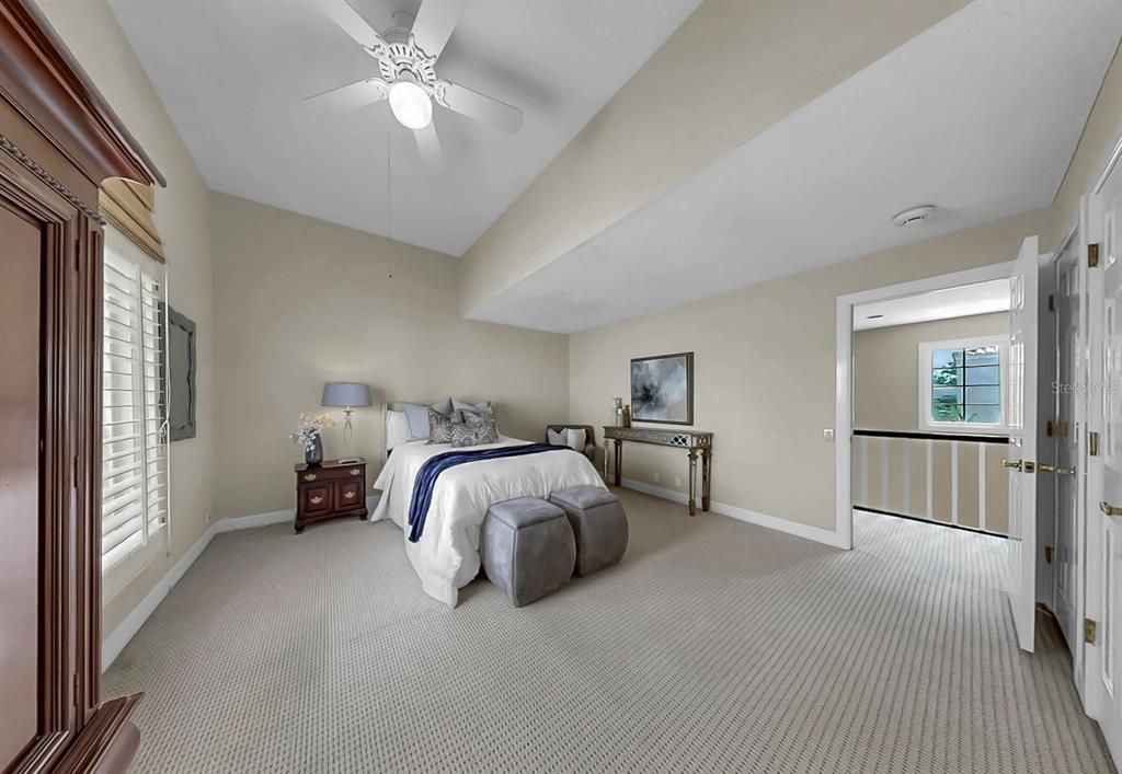 合同活跃: $1,195,000 (3 贝兹, 3 浴室, 3157 平方英尺)