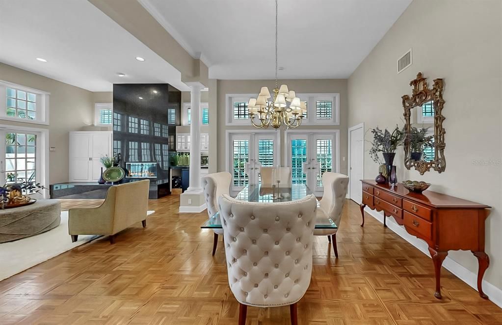 合同活跃: $1,195,000 (3 贝兹, 3 浴室, 3157 平方英尺)