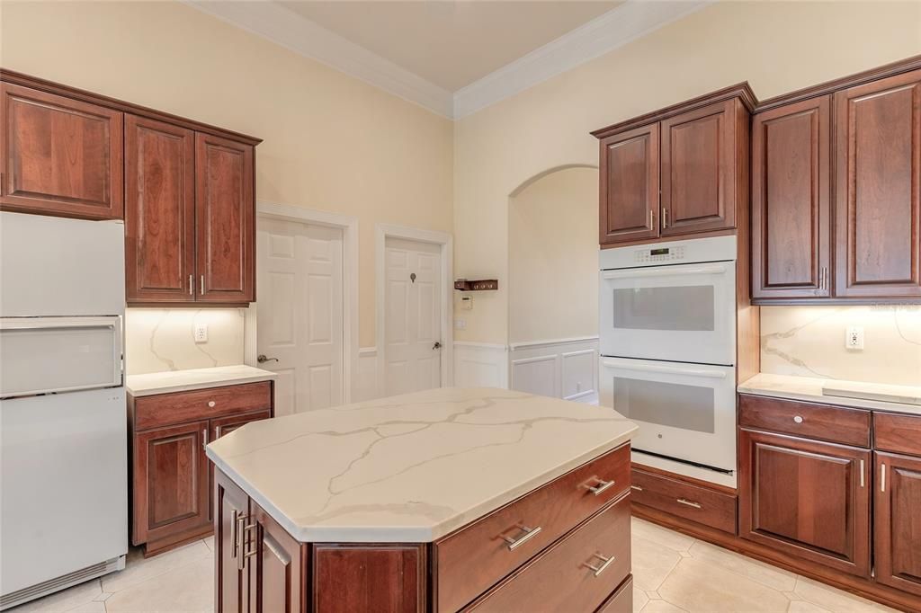 待售: $990,000 (4 贝兹, 3 浴室, 3758 平方英尺)