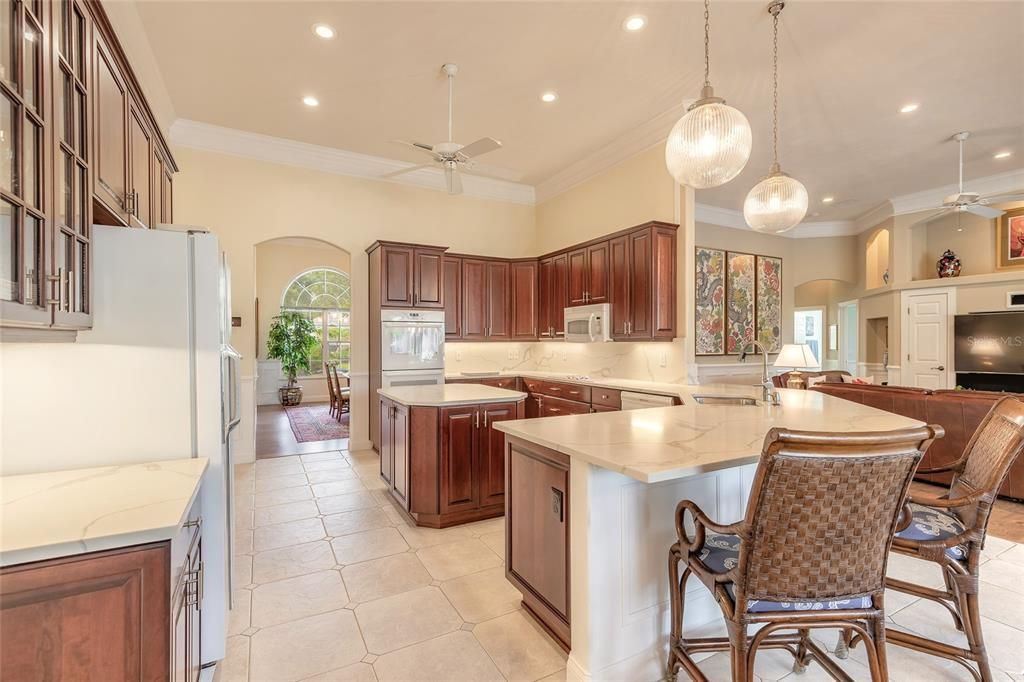 待售: $990,000 (4 贝兹, 3 浴室, 3758 平方英尺)