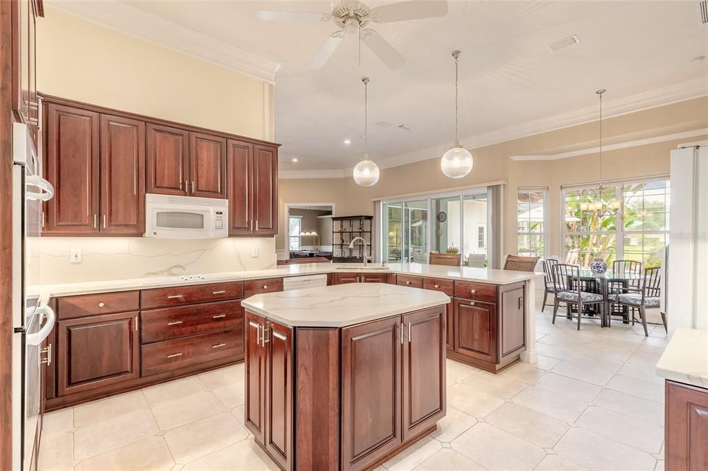 待售: $990,000 (4 贝兹, 3 浴室, 3758 平方英尺)