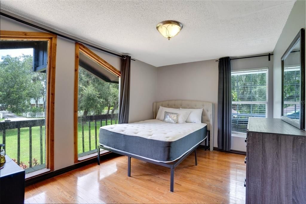 待售: $1,619,000 (13 贝兹, 10 浴室, 7064 平方英尺)