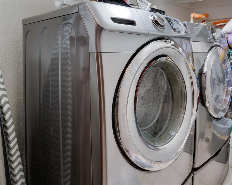 待售: $1,619,000 (13 贝兹, 10 浴室, 7064 平方英尺)