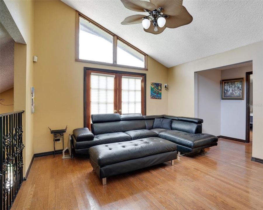 待售: $1,619,000 (13 贝兹, 10 浴室, 7064 平方英尺)