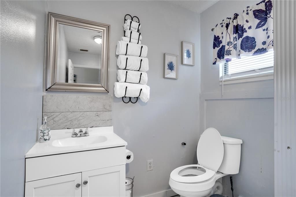 待售: $1,619,000 (13 贝兹, 10 浴室, 7064 平方英尺)