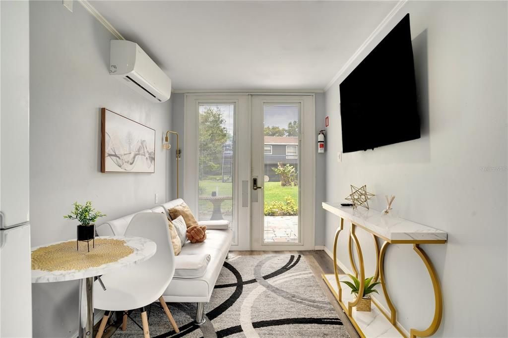 待售: $1,619,000 (13 贝兹, 10 浴室, 7064 平方英尺)