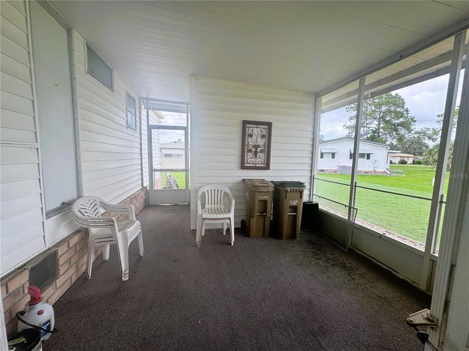 待售: $99,900 (2 贝兹, 2 浴室, 864 平方英尺)