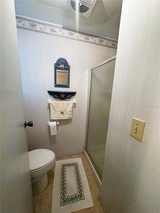 待售: $99,900 (2 贝兹, 2 浴室, 864 平方英尺)