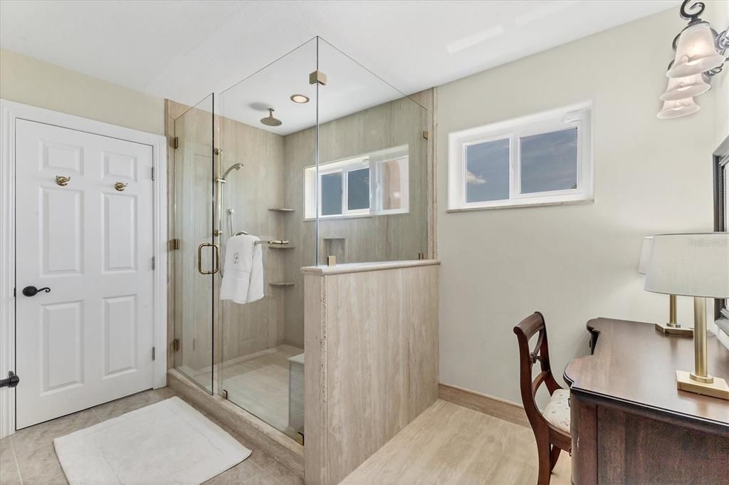 出租: $9,000 (4 贝兹, 4 浴室, 3689 平方英尺)