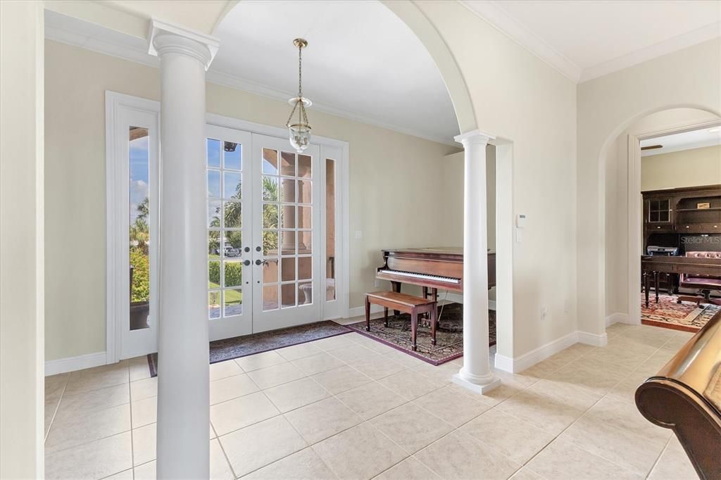 出租: $9,000 (4 贝兹, 4 浴室, 3689 平方英尺)