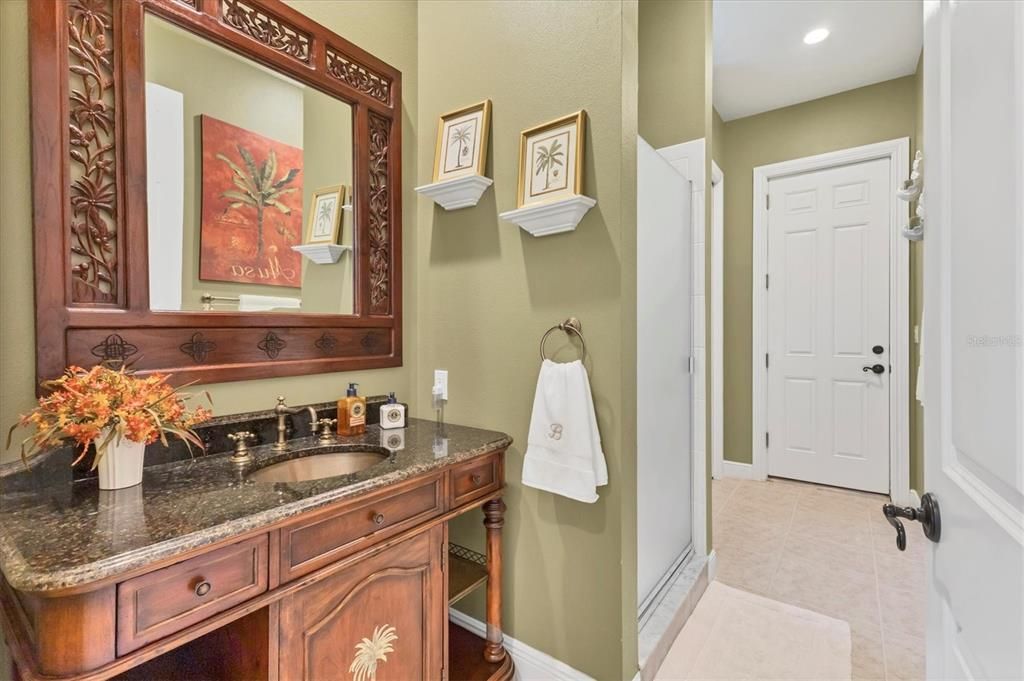 出租: $9,000 (4 贝兹, 4 浴室, 3689 平方英尺)