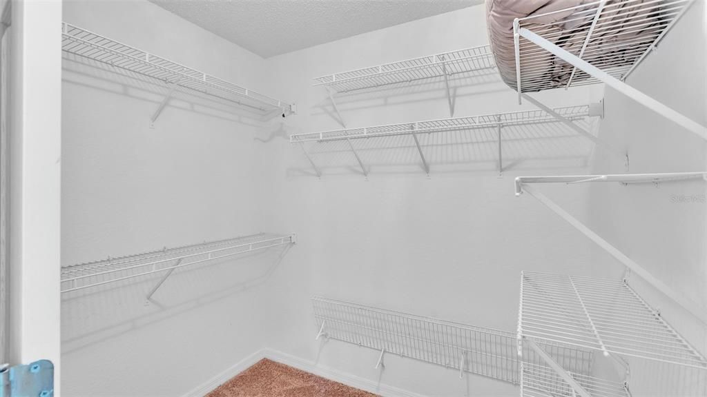 Под контрактом: $309,999 (3 спален, 2 ванн, 1609 Квадратных фут)