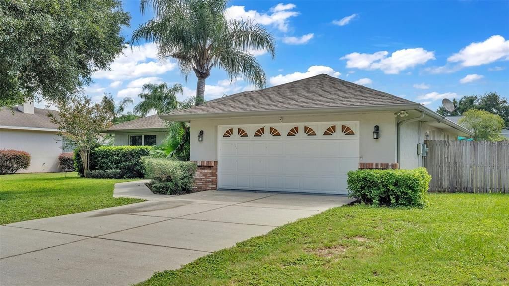 Под контрактом: $309,999 (3 спален, 2 ванн, 1609 Квадратных фут)