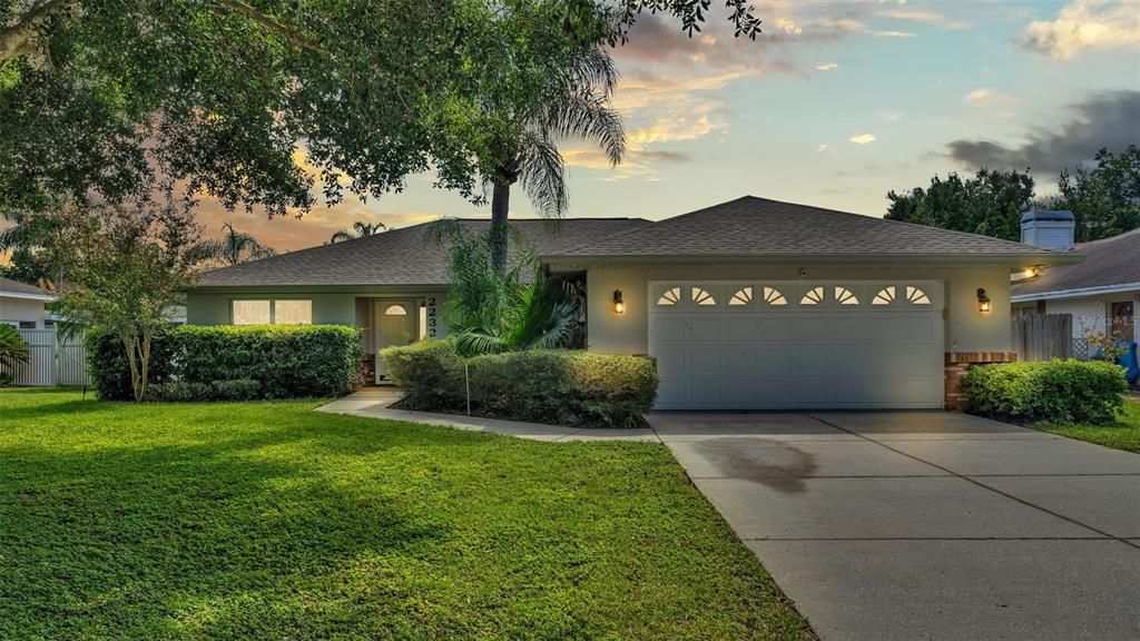 Под контрактом: $309,999 (3 спален, 2 ванн, 1609 Квадратных фут)