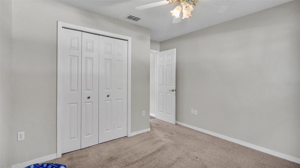 Под контрактом: $309,999 (3 спален, 2 ванн, 1609 Квадратных фут)