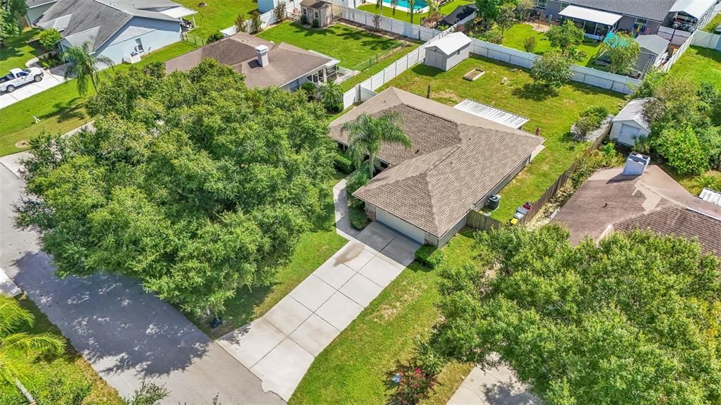 Под контрактом: $309,999 (3 спален, 2 ванн, 1609 Квадратных фут)