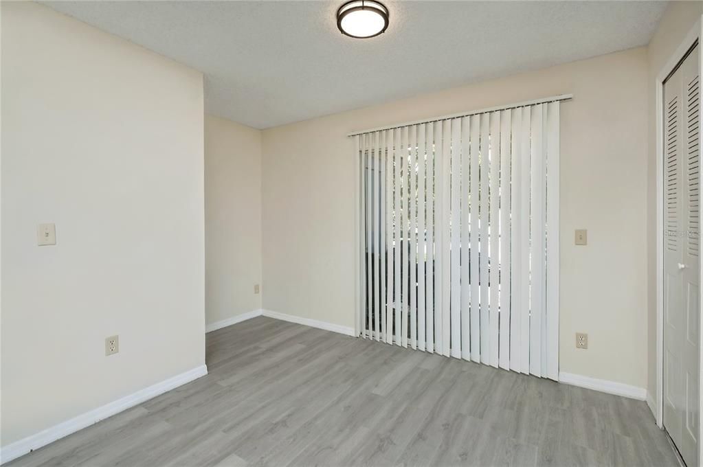 На продажу: $198,500 (2 спален, 2 ванн, 998 Квадратных фут)