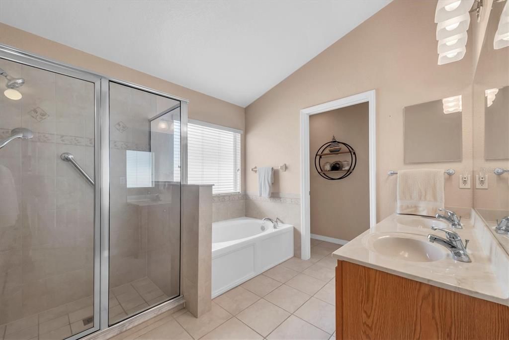 На продажу: $399,000 (4 спален, 3 ванн, 2061 Квадратных фут)