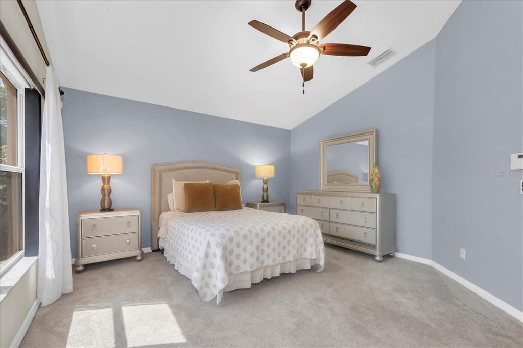 На продажу: $399,000 (4 спален, 3 ванн, 2061 Квадратных фут)