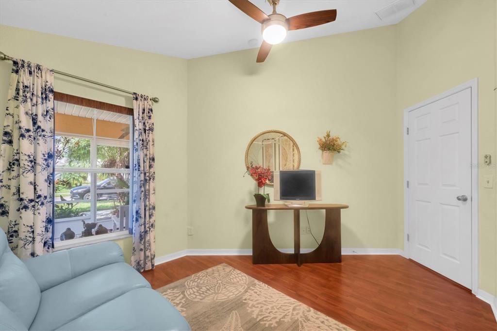 На продажу: $399,000 (4 спален, 3 ванн, 2061 Квадратных фут)