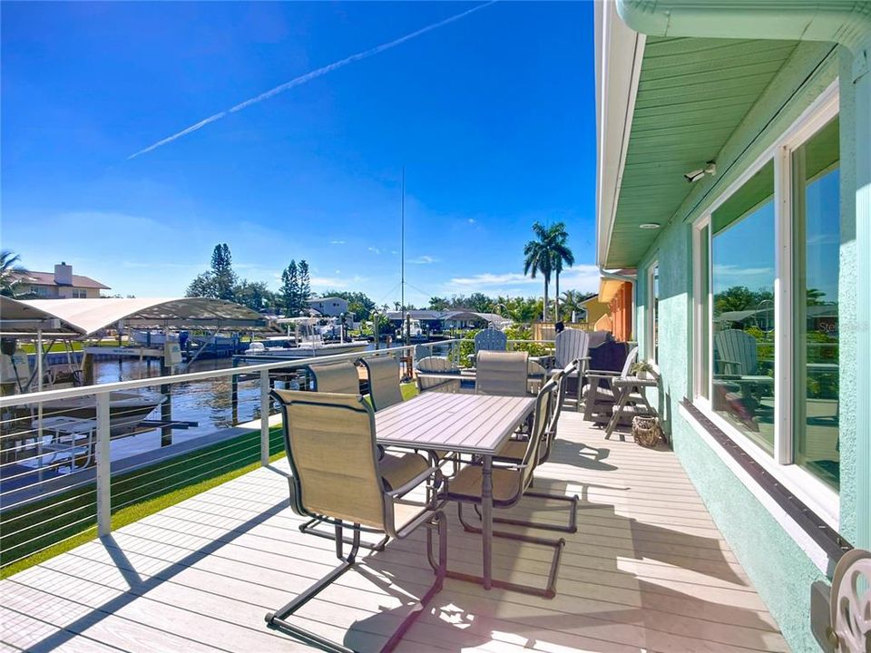 En Venta: $829,000 (3 camas, 2 baños, 2324 Pies cuadrados)