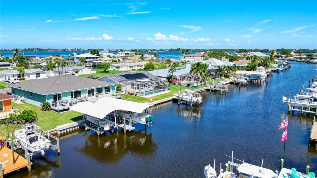 En Venta: $829,000 (3 camas, 2 baños, 2324 Pies cuadrados)