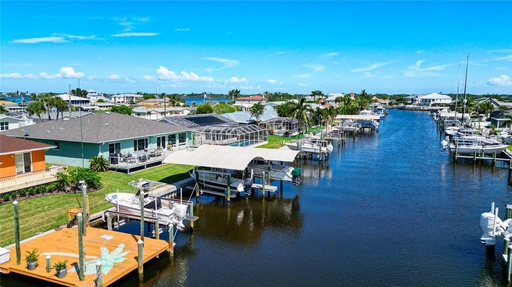 En Venta: $829,000 (3 camas, 2 baños, 2324 Pies cuadrados)