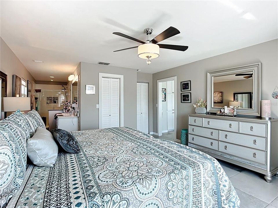 En Venta: $829,000 (3 camas, 2 baños, 2324 Pies cuadrados)