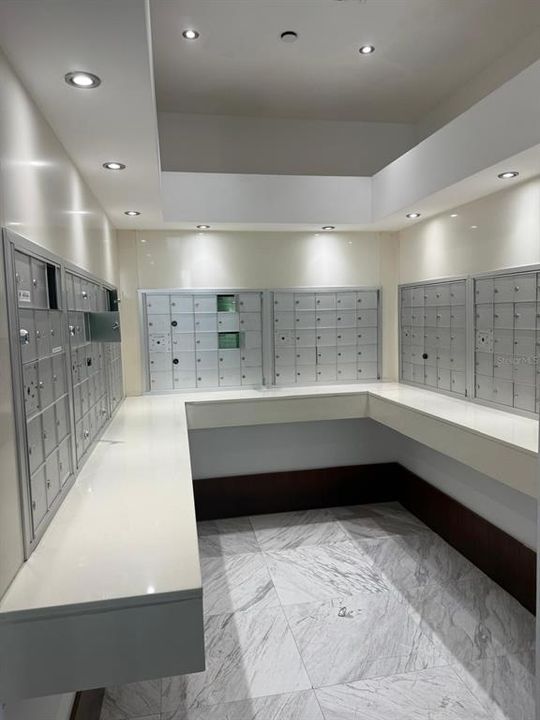 出租: $3,500 (1 贝兹, 1 浴室, 776 平方英尺)