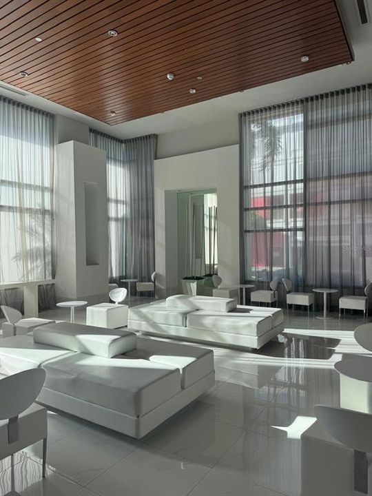 出租: $3,500 (1 贝兹, 1 浴室, 776 平方英尺)