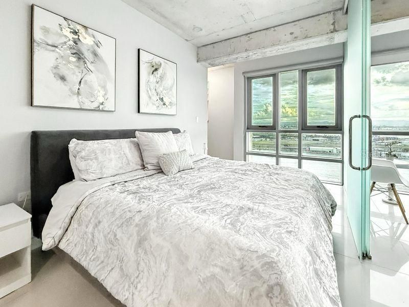 出租: $3,500 (1 贝兹, 1 浴室, 776 平方英尺)