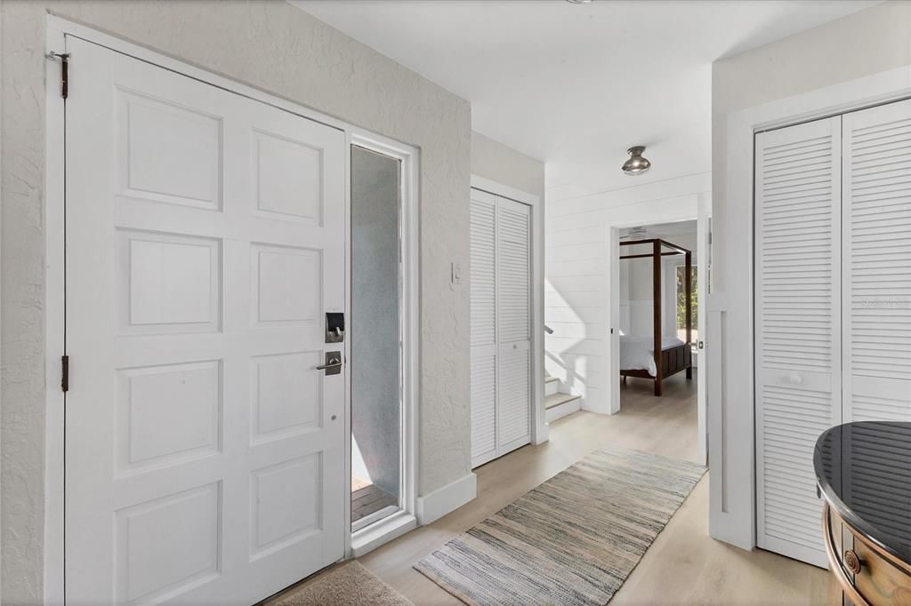 出租: $10,000 (3 贝兹, 2 浴室, 1882 平方英尺)