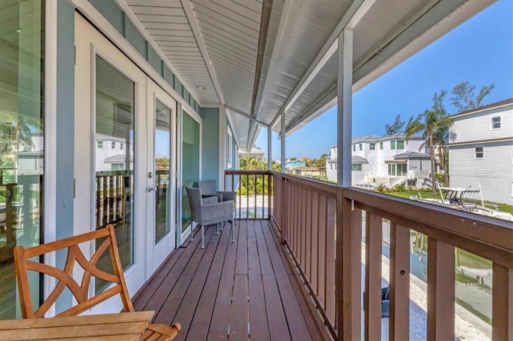 出租: $10,000 (3 贝兹, 2 浴室, 1882 平方英尺)