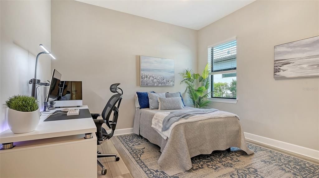 合同活跃: $1,599,000 (4 贝兹, 4 浴室, 3963 平方英尺)