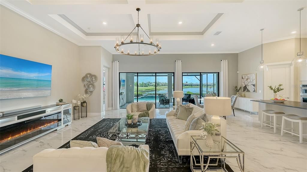 合同活跃: $1,599,000 (4 贝兹, 4 浴室, 3963 平方英尺)