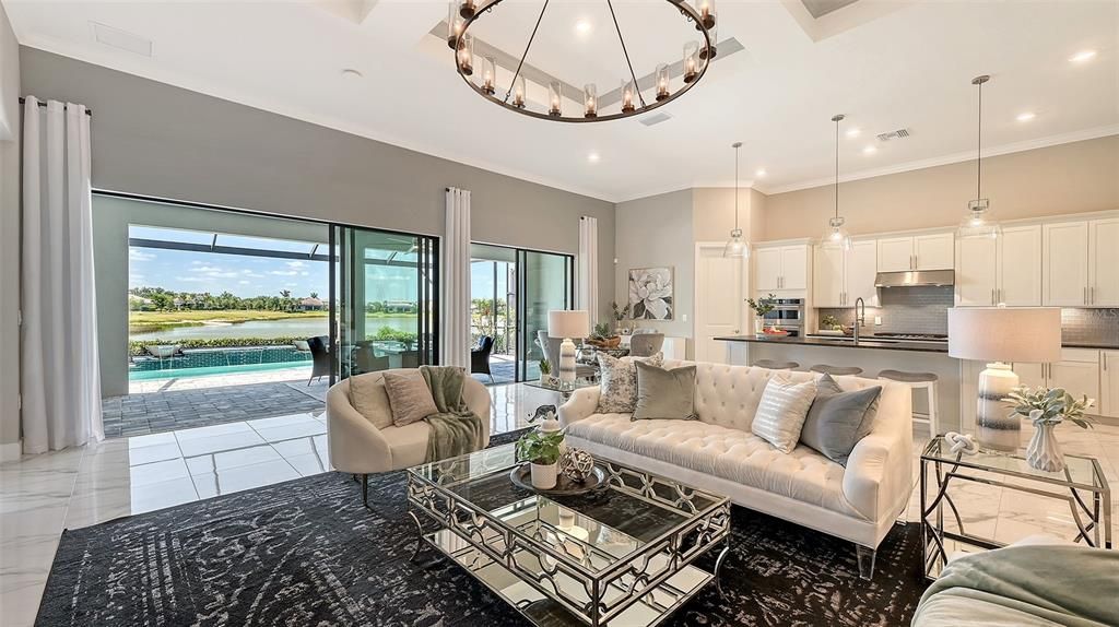 合同活跃: $1,599,000 (4 贝兹, 4 浴室, 3963 平方英尺)