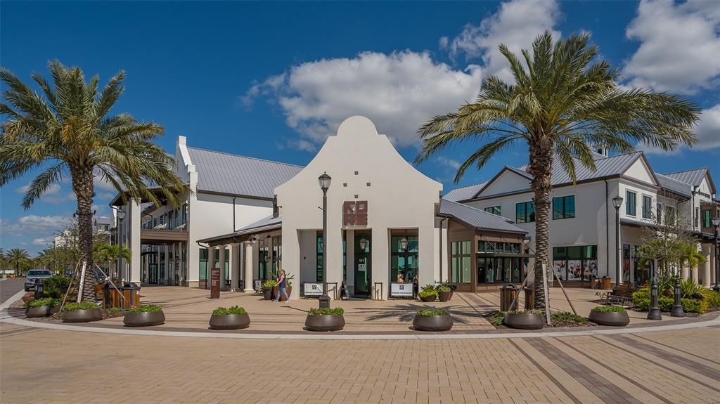 合同活跃: $1,599,000 (4 贝兹, 4 浴室, 3963 平方英尺)