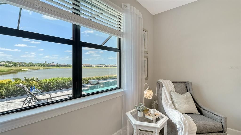 合同活跃: $1,599,000 (4 贝兹, 4 浴室, 3963 平方英尺)