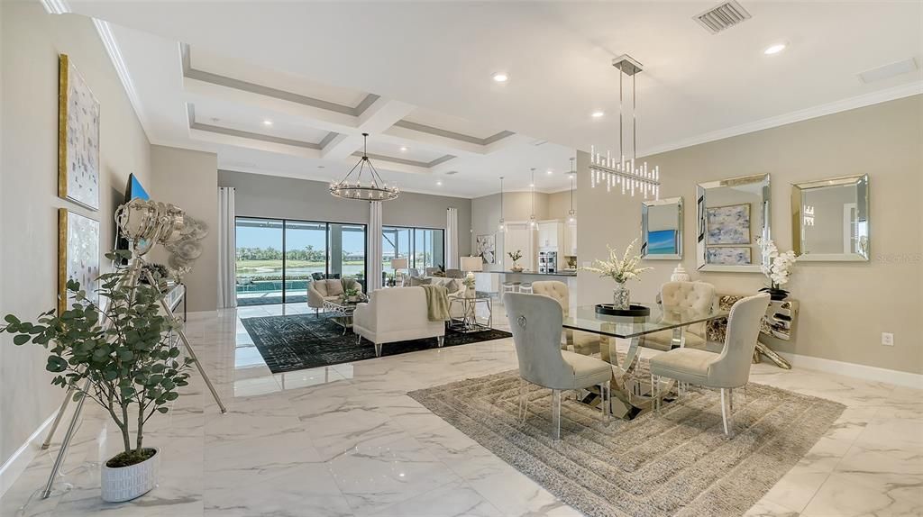 合同活跃: $1,599,000 (4 贝兹, 4 浴室, 3963 平方英尺)