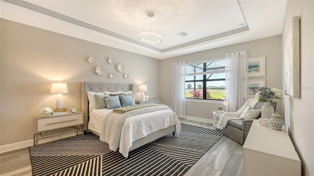 合同活跃: $1,599,000 (4 贝兹, 4 浴室, 3963 平方英尺)