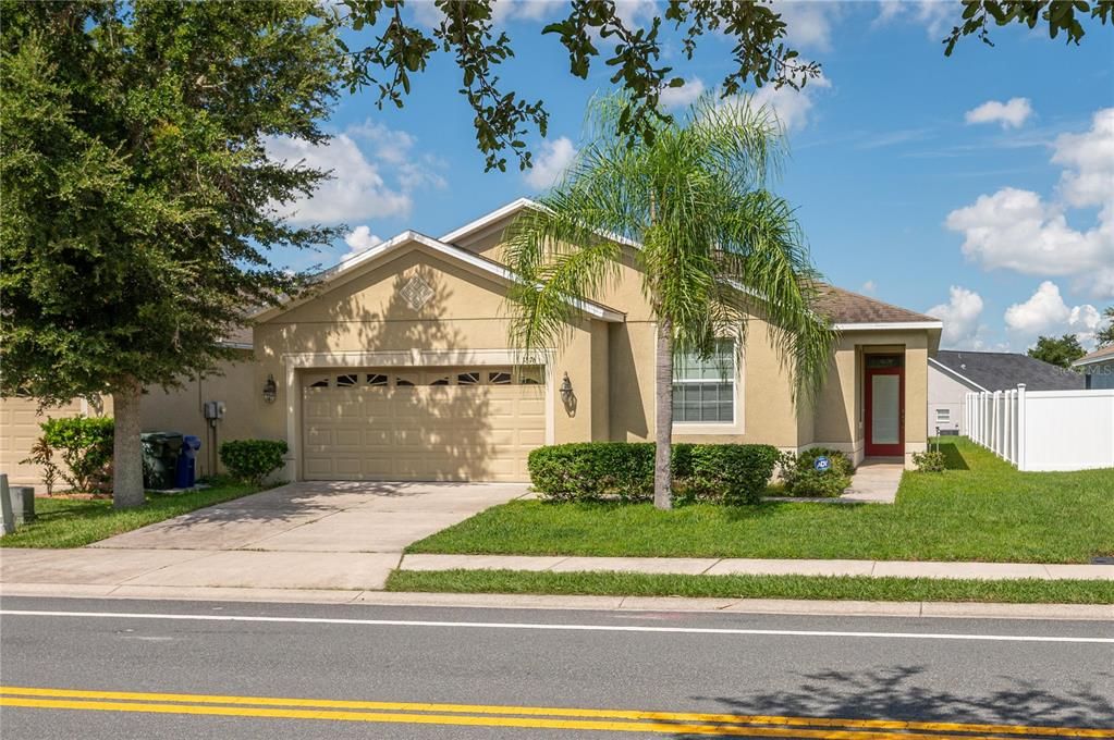 Active With Contract: $289,999 (4 beds, 2 baths, 1861 Square Feet)
