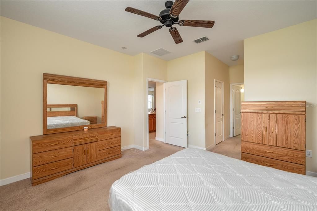 Active With Contract: $289,999 (4 beds, 2 baths, 1861 Square Feet)