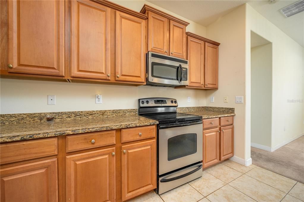 Active With Contract: $289,999 (4 beds, 2 baths, 1861 Square Feet)