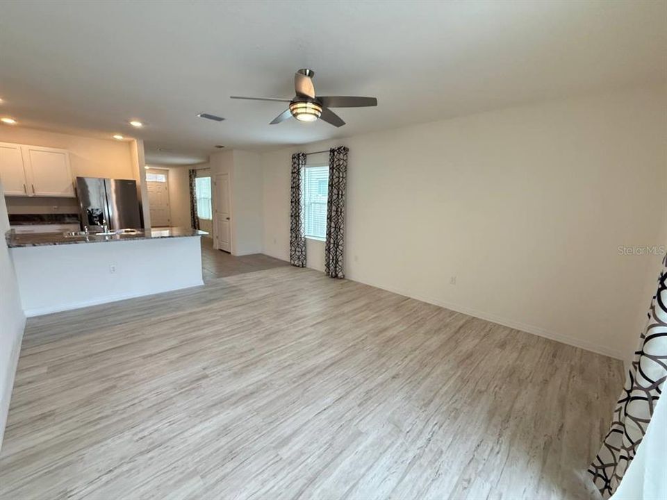 出租: $2,200 (3 贝兹, 2 浴室, 1516 平方英尺)