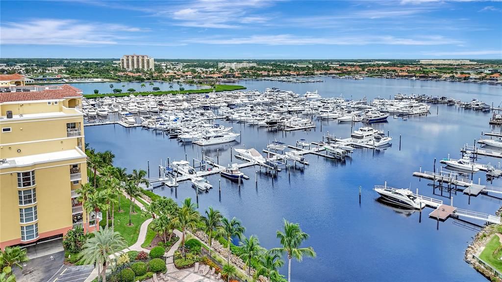 For Sale: $2,200,000 (3 beds, 4 baths, 4244 Square Feet)