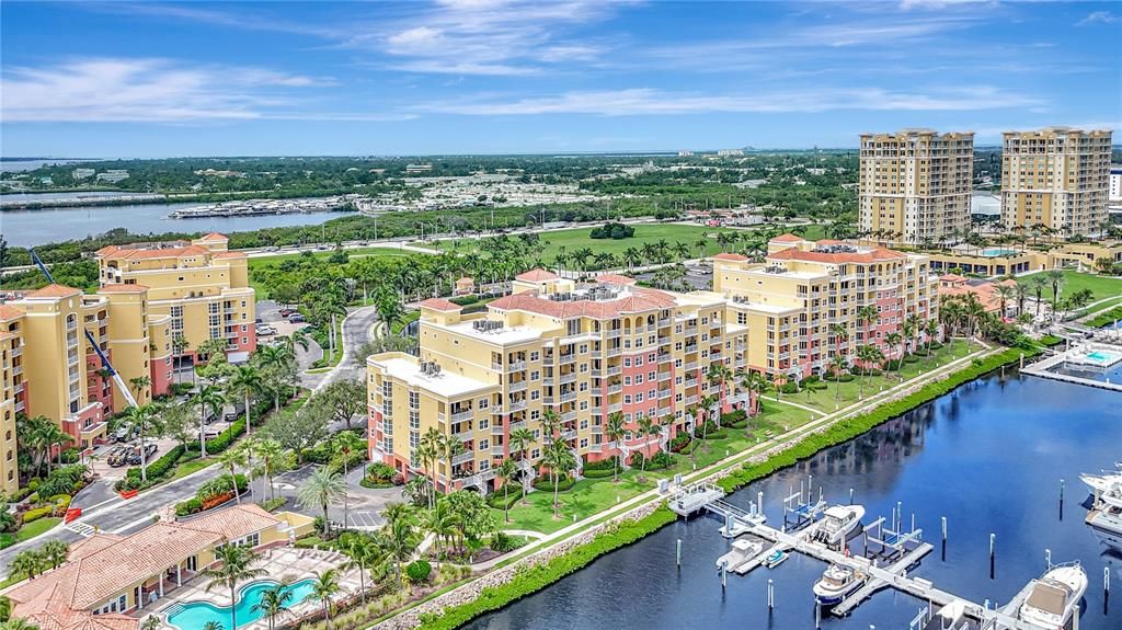 For Sale: $2,200,000 (3 beds, 4 baths, 4244 Square Feet)