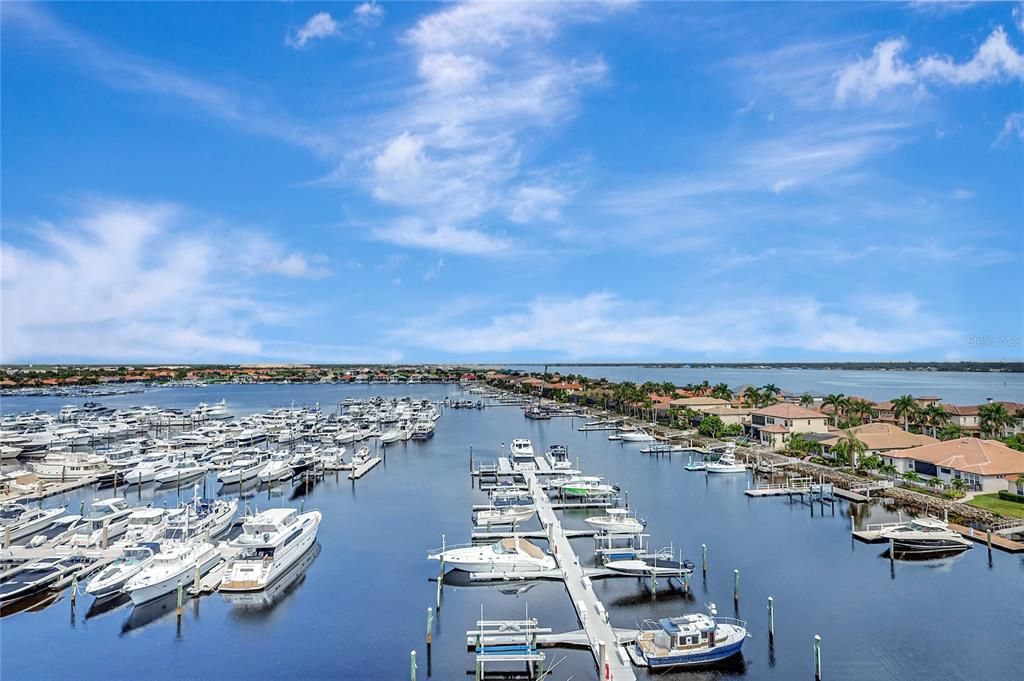 For Sale: $2,200,000 (3 beds, 4 baths, 4244 Square Feet)