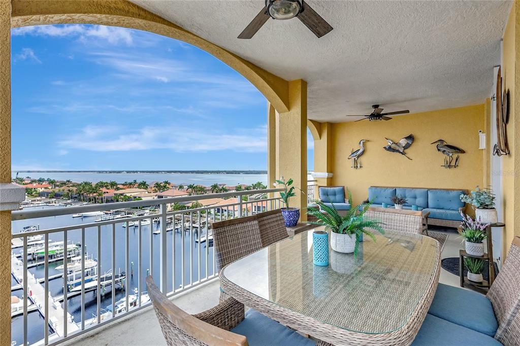 For Sale: $2,200,000 (3 beds, 4 baths, 4244 Square Feet)